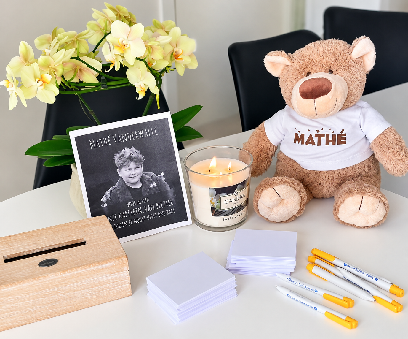 Een warm gebaar ter herinnering aan Mathé: ouders schenken fluohesjes aan onze school